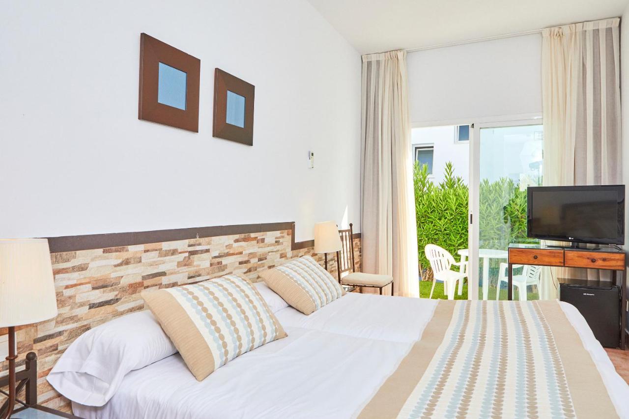 Fergus Conil Park Hotel Conil De La Frontera Room photo