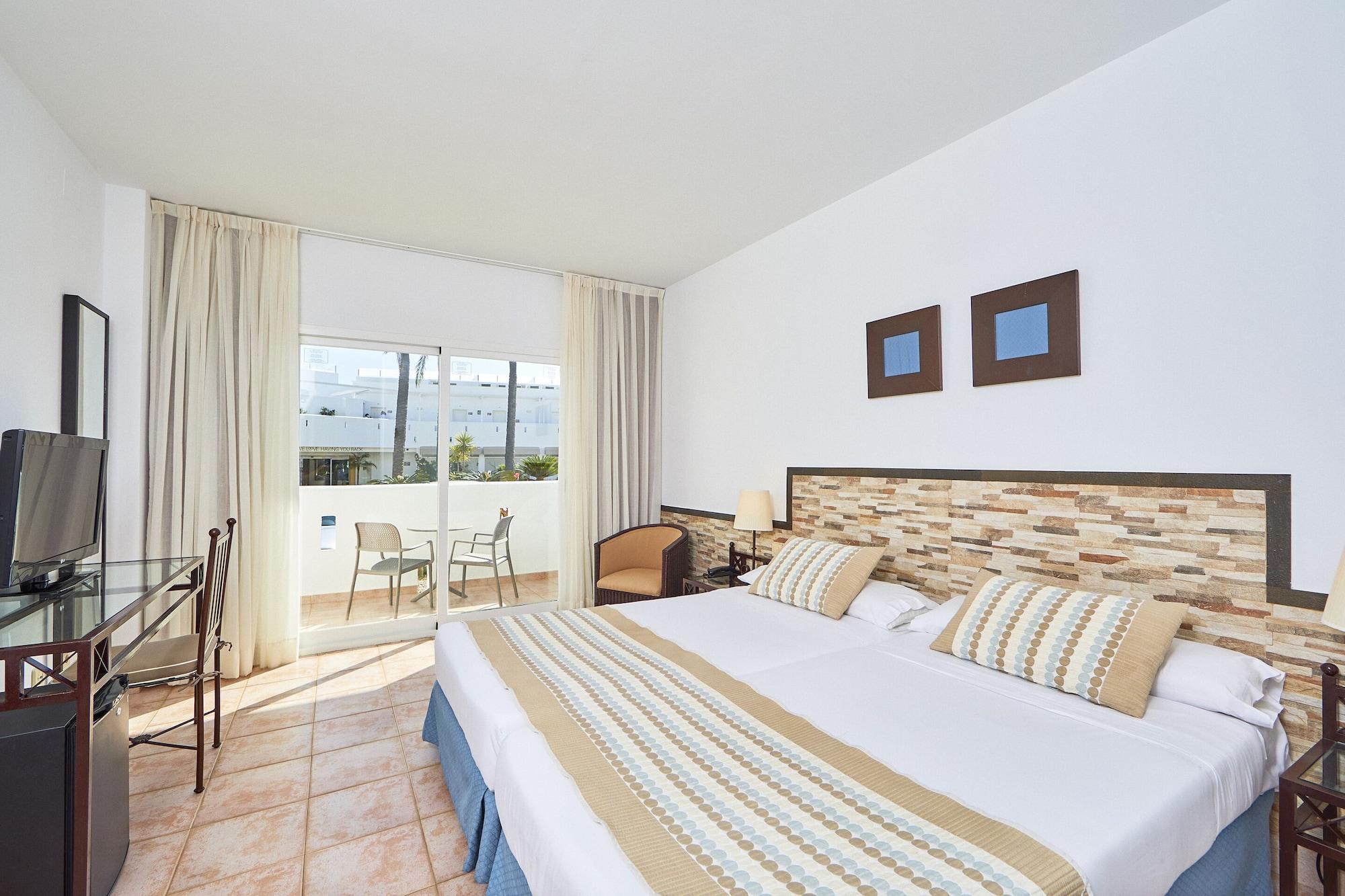 Fergus Conil Park Hotel Conil De La Frontera Exterior photo